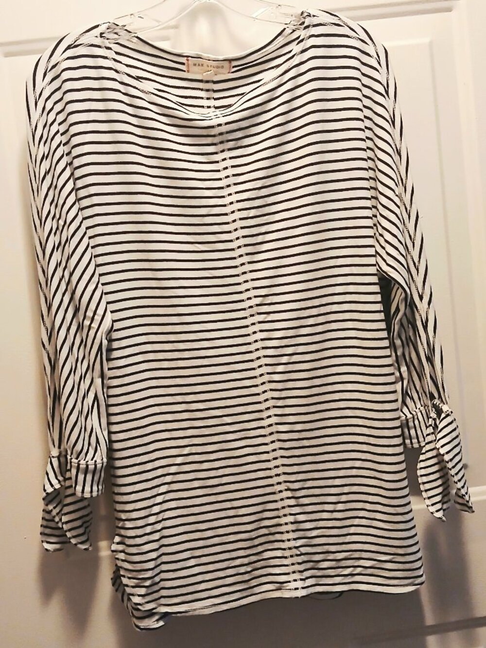 Long Sleeve Comfy Crewneck EUC